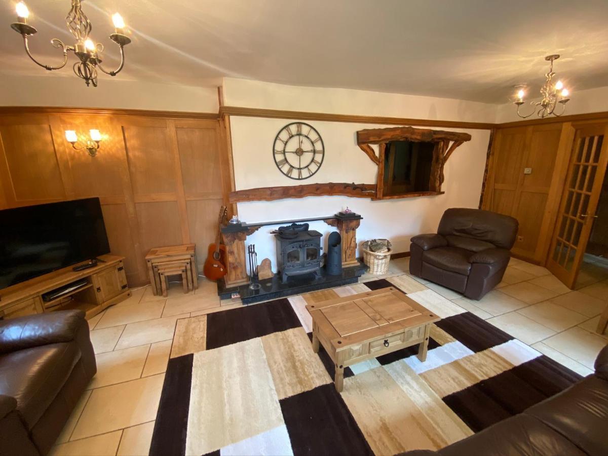 Tranquil Thornhill Cottage Retreat With Hot Tub Moniaive エクステリア 写真