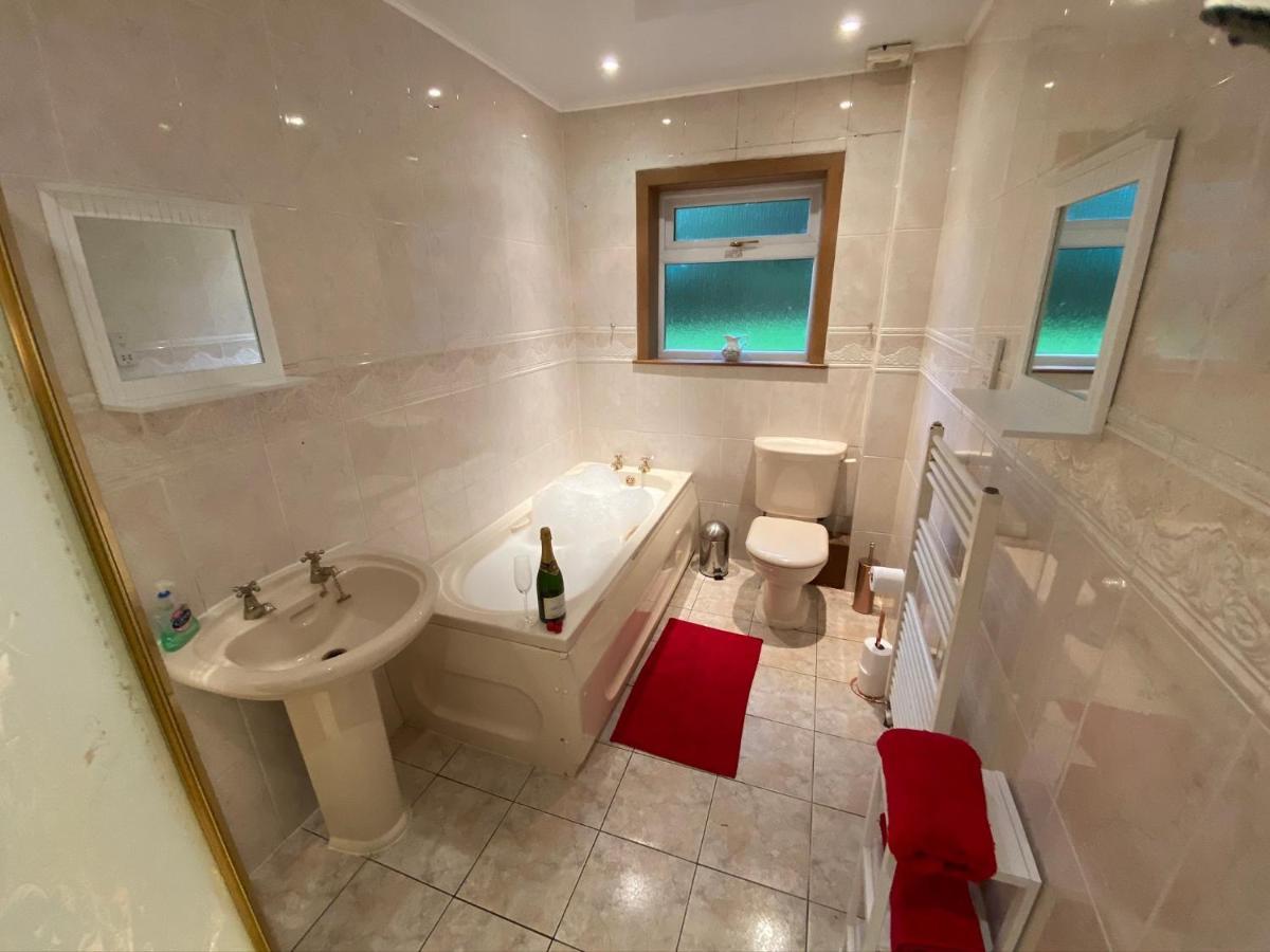 Tranquil Thornhill Cottage Retreat With Hot Tub Moniaive エクステリア 写真
