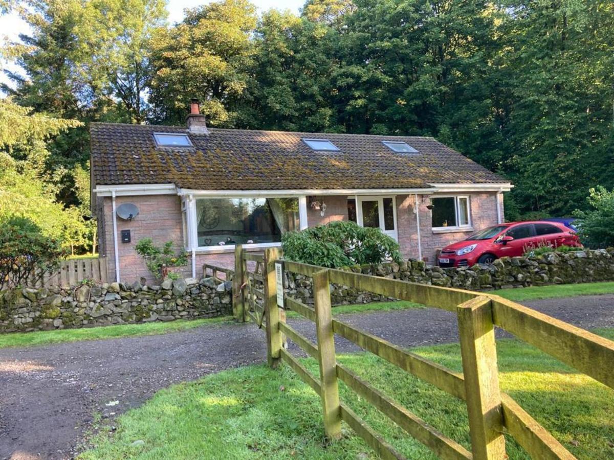 Tranquil Thornhill Cottage Retreat With Hot Tub Moniaive エクステリア 写真